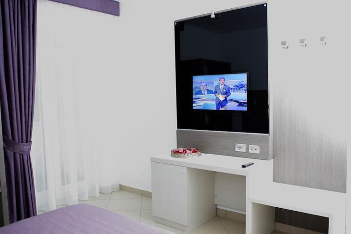 Room 4 of 39