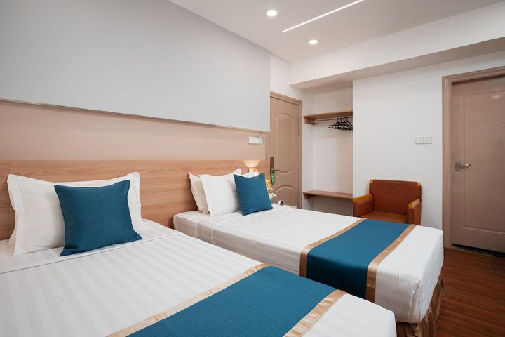 Room 7 of 34
