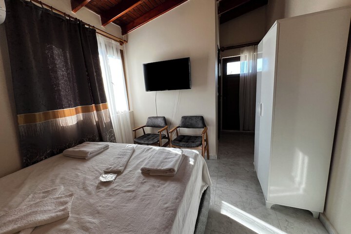 Room 17 of 58