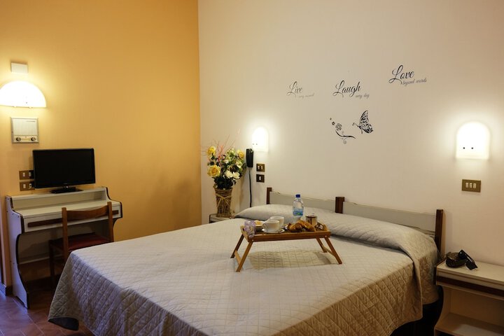 Room 3 of 22