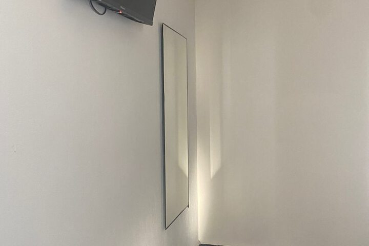 Room 17 of 31