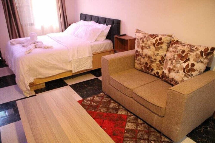 Room 10 of 22