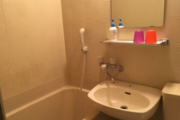 Room 3 of 18