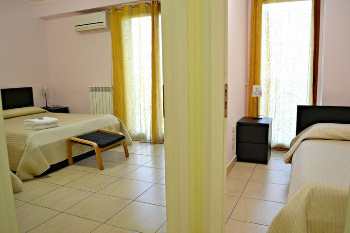 Room 7 of 25