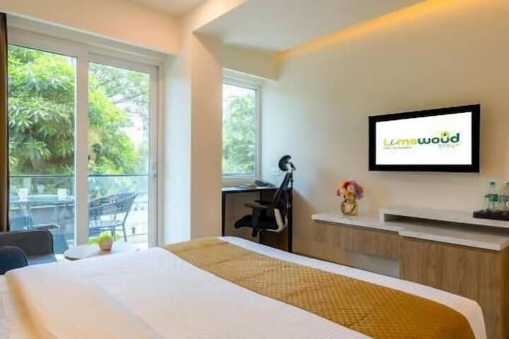 Room 13 of 29