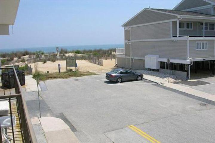 Exterior of Surf Haven 202