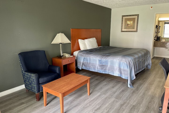 Standard | King Bed (8 of 16)