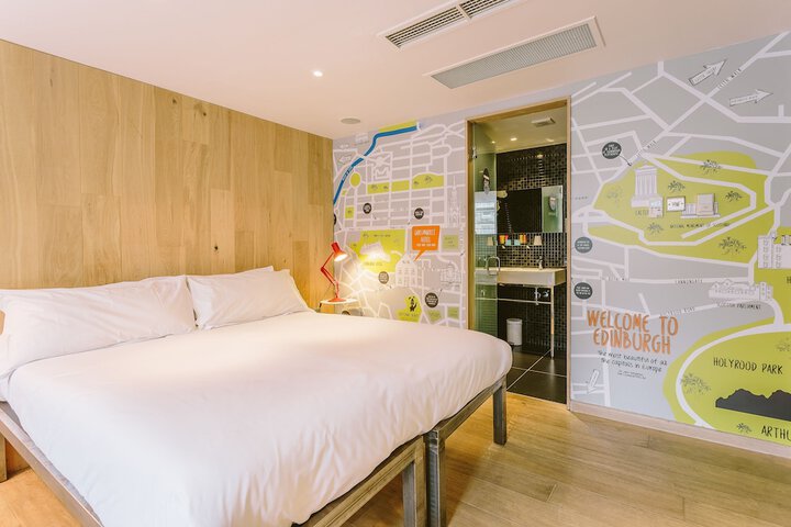 Room 18 of 59