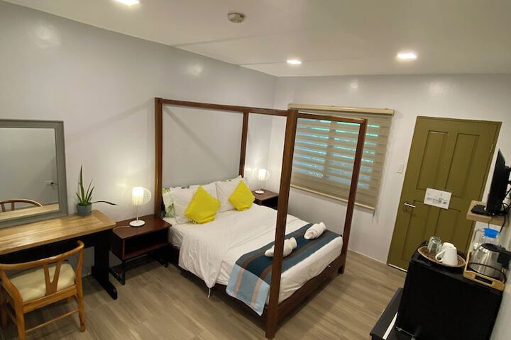 Room 9 of 67