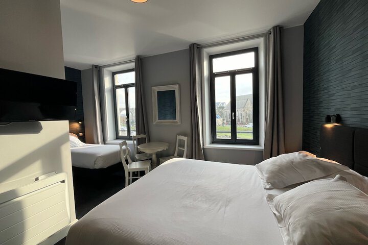 Room 15 of 33