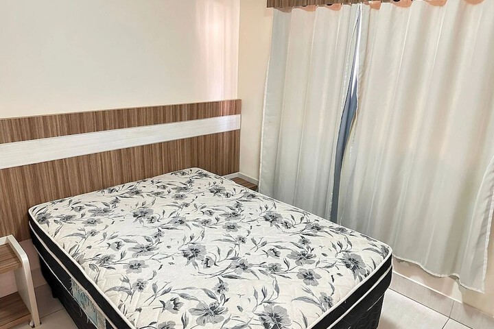 Room 4 of 37