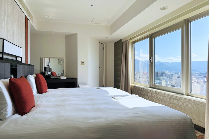 Room 47 of 120