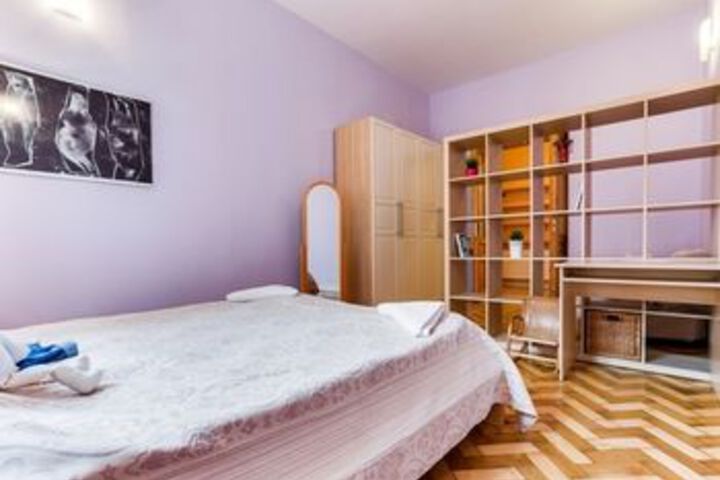 Room 90 of 177
