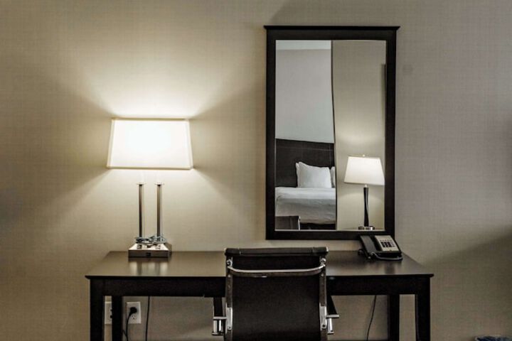Room 18 of 48
