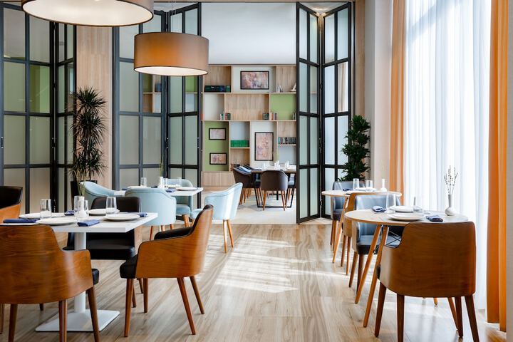 Dining 73 of 141