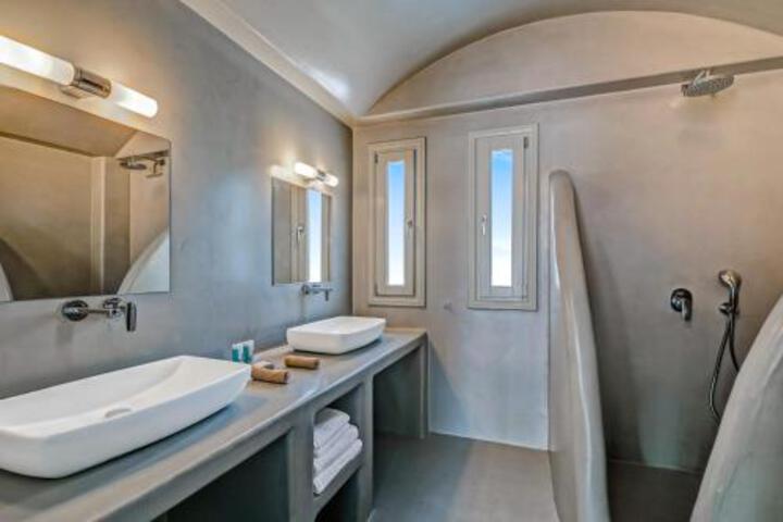 BlueVillas Luxury Concept Santorini