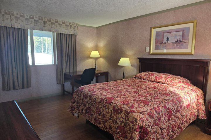 Room 6 of 19