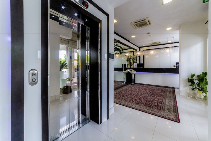 Guest Lobby
