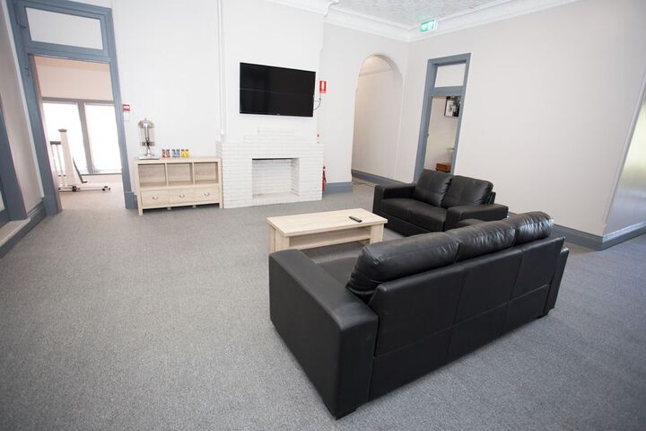 Room 10 of 35