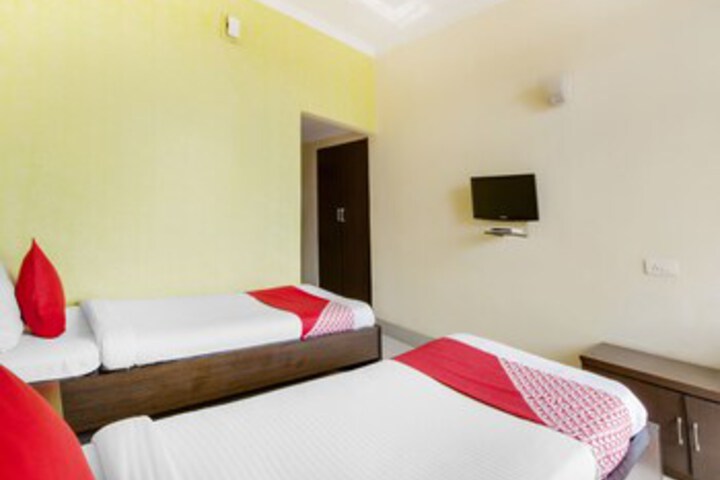 Room 28 of 28
