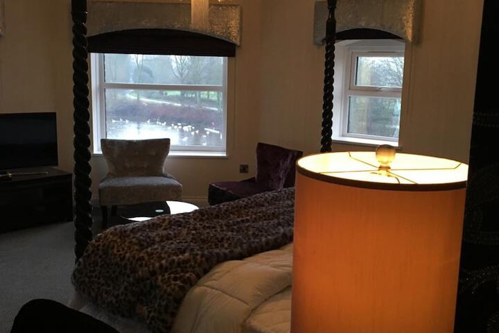 Room 18 of 38
