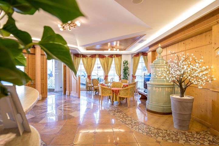 Hotel Interior 3 of 91