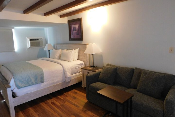 Room 19 of 125