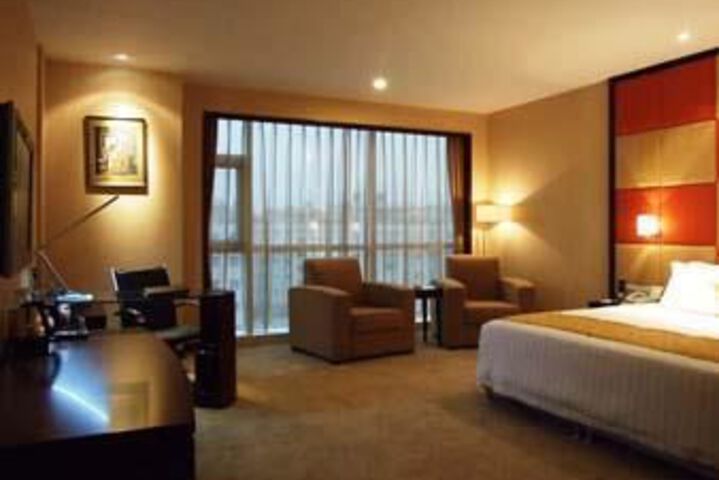 Room 14 of 88