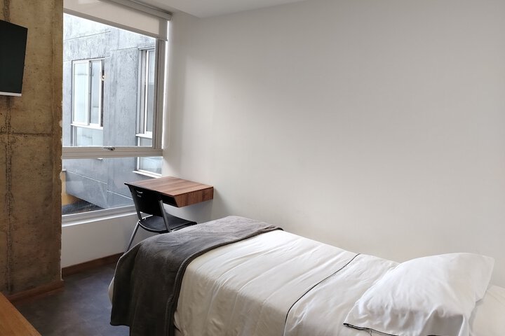 Room 28 of 41