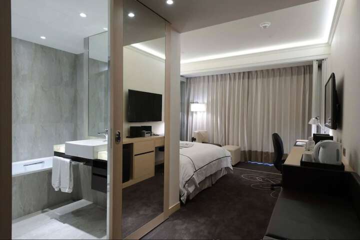 Room 26 of 55