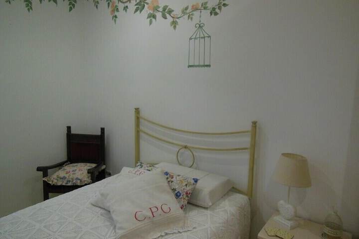 Room 6 of 34