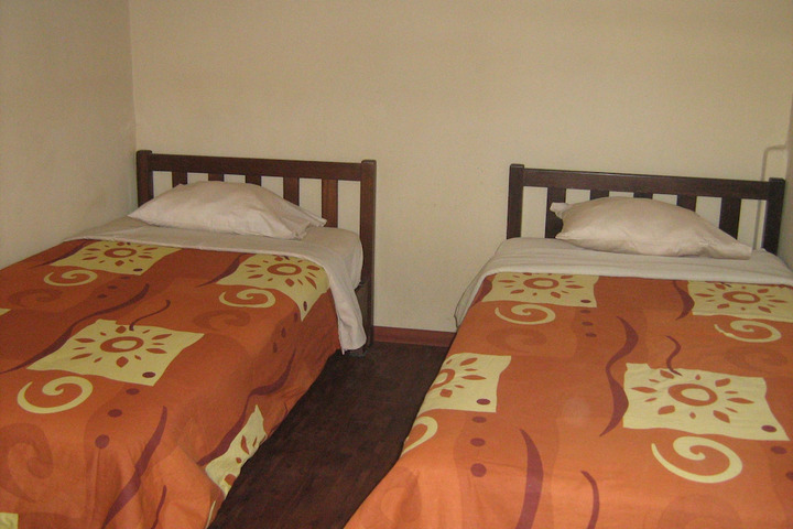 Room 5 of 10