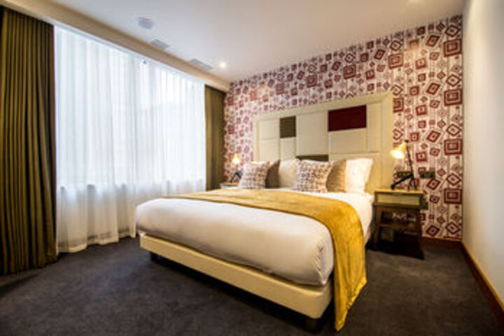 Room 16 of 65