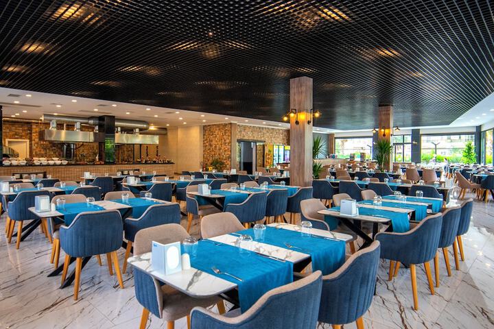 Dining 93 of 159