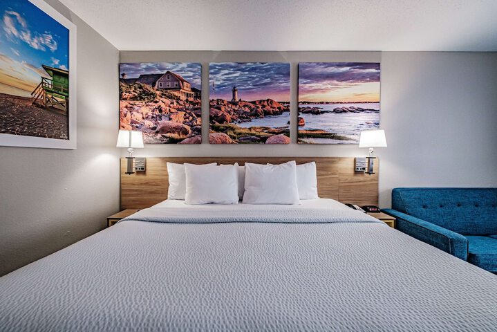 1 King Bed (9 of 9)