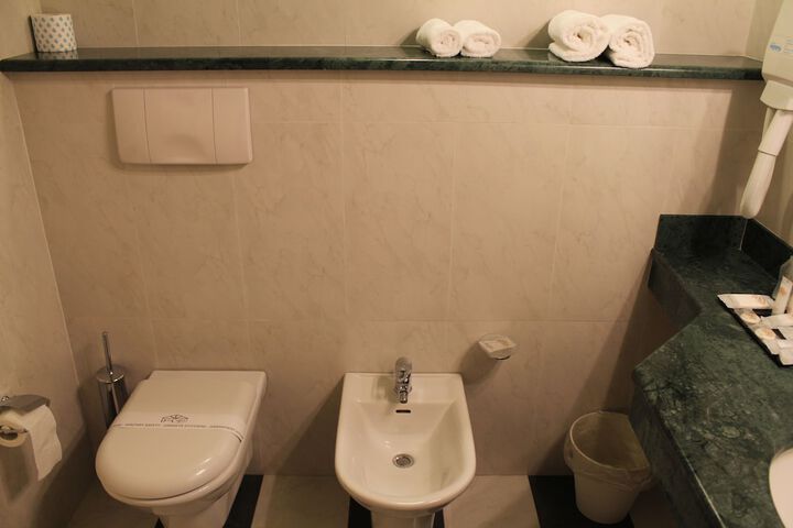 Room 63 of 110