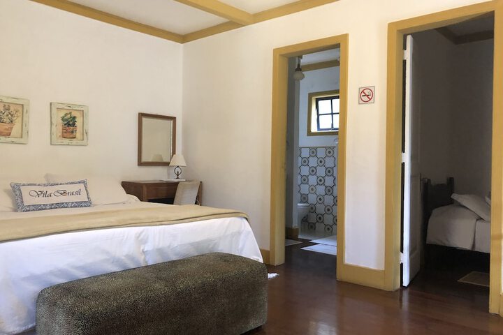 Room 4 of 89