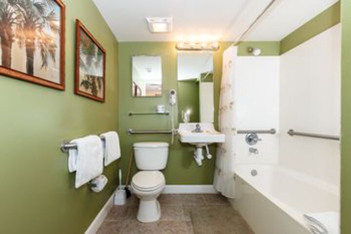 Room 5 of 38