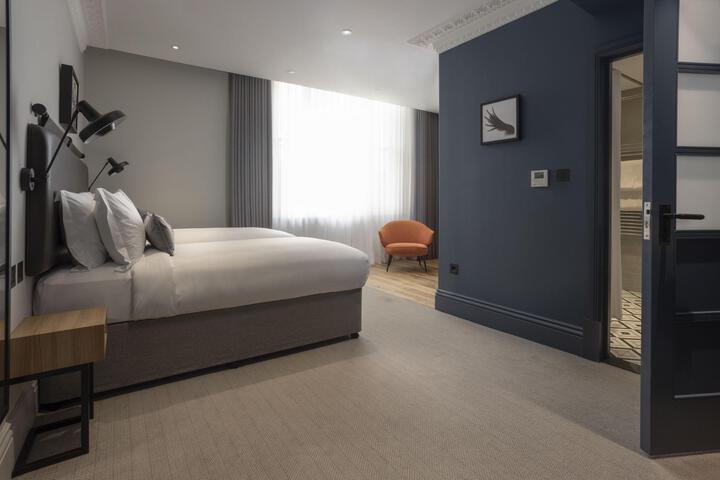 Room 21 of 61