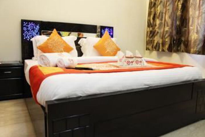 Room 15 of 27