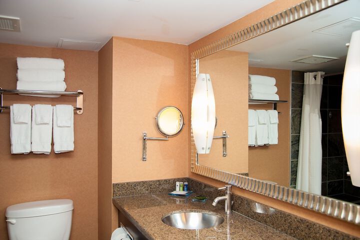 Room 16 of 60