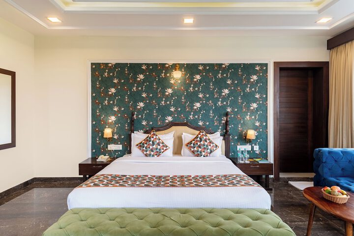 Room 7 of 28