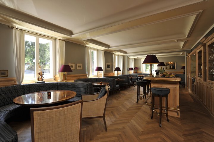 Lounge 59 of 78