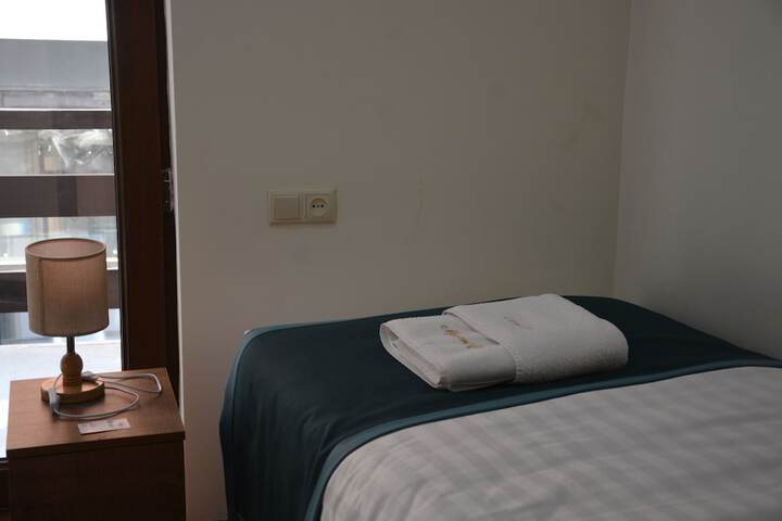 Room 34 of 127