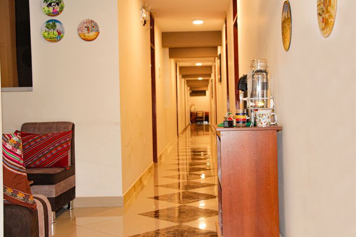 Ballroom/Hall 29 of 34