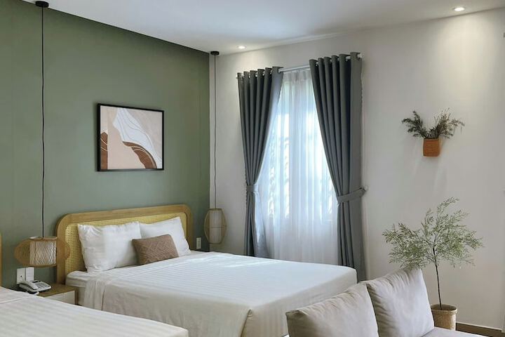 Room 10 of 36