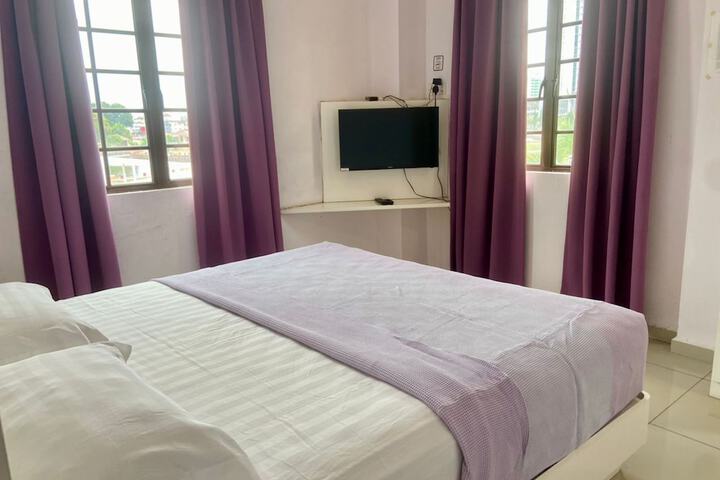 Room 8 of 27