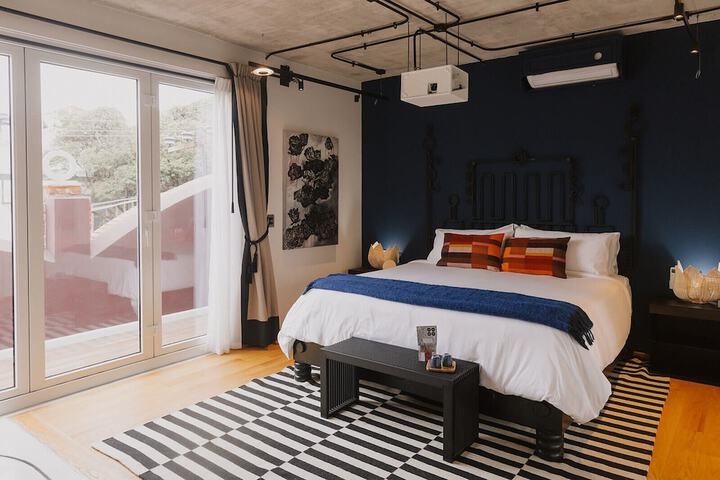Room 26 of 104