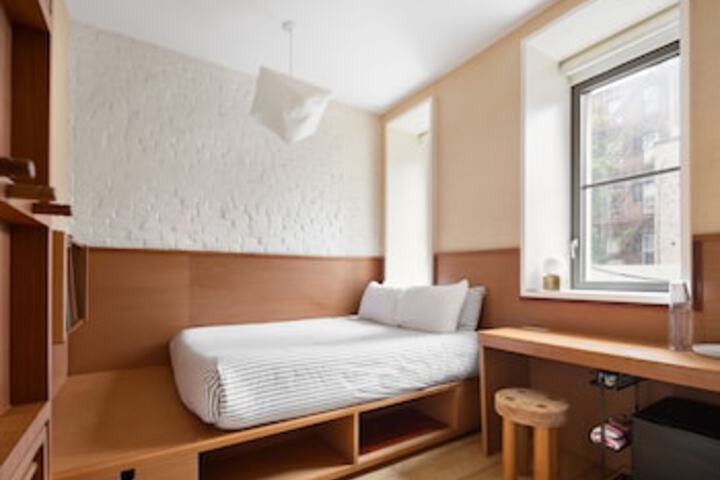 Room 19 of 171