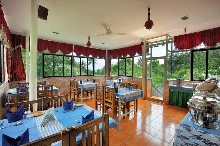 Dining Photos